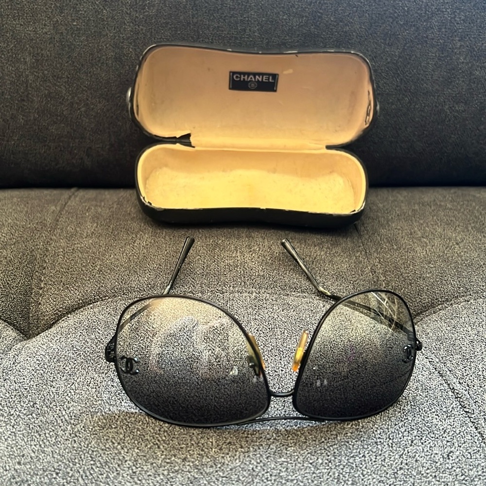 Chanel Aviator Sunglasses - Picture 2 of 16